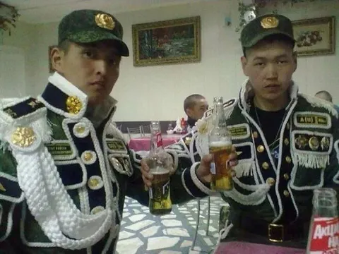 Пилоты перед атакой