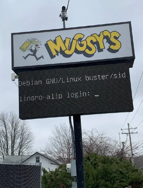 Mugsy's Linux Login Screen
