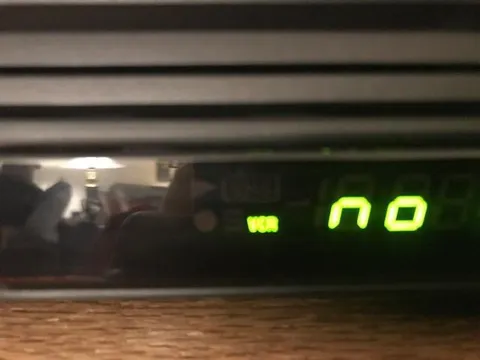 Blurry Yes No Display