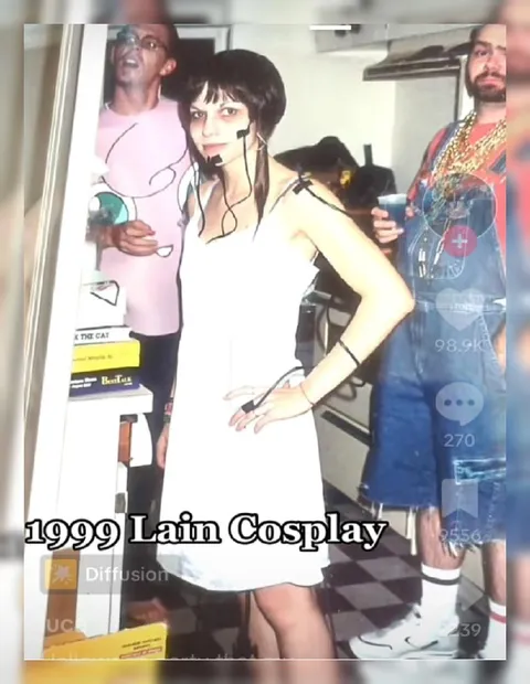 1999 Lain Cosplay