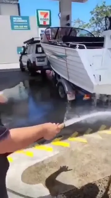 Boat Gets Refueled at 7-Eleven