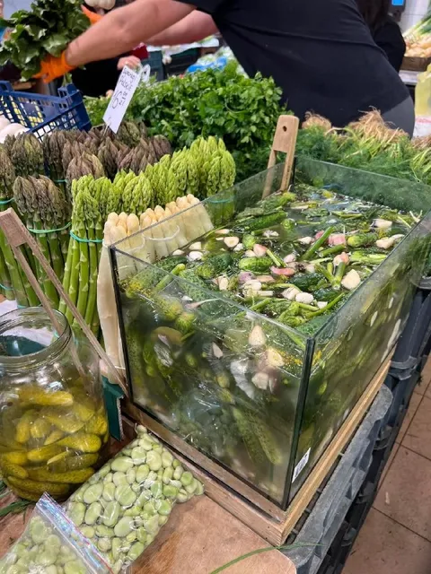 Аквариум с солёными огурцами