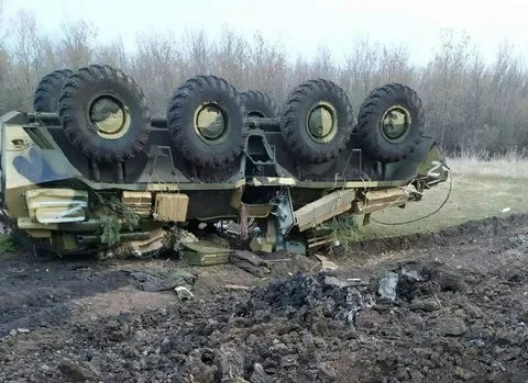 Перевёрнутая военная техника