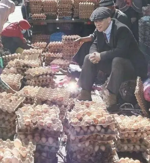 Томми Шелби среди яиц