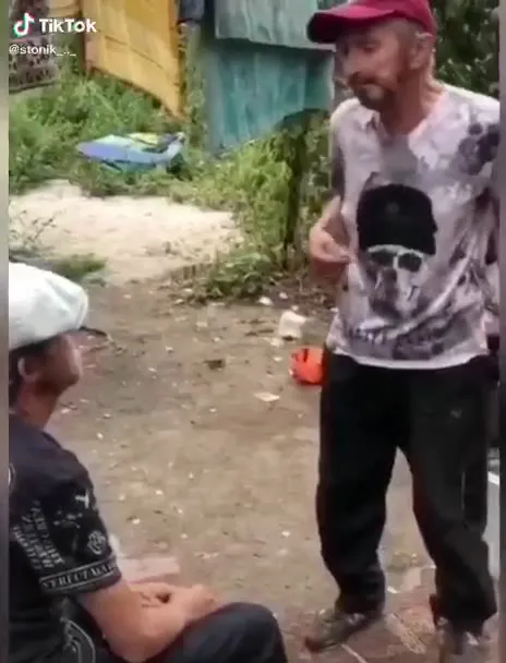 Какую я себе футболку купил
