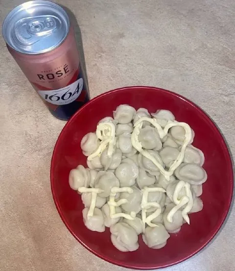 Пельмени с майонезом и пивом