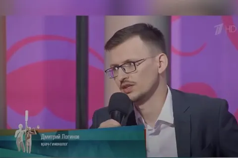 Врач-гинеколог с усиками