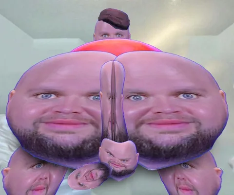Безумный коллаж из лиц