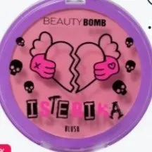 Beauty Bomb broken heart compact