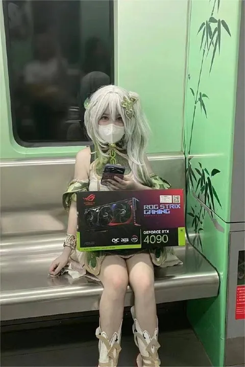 Girl With RTX 4090