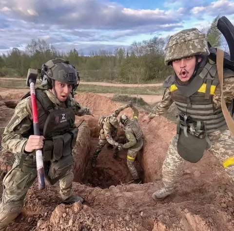 Солдаты в окопе