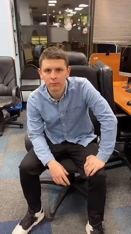 Навальный заходит на хату