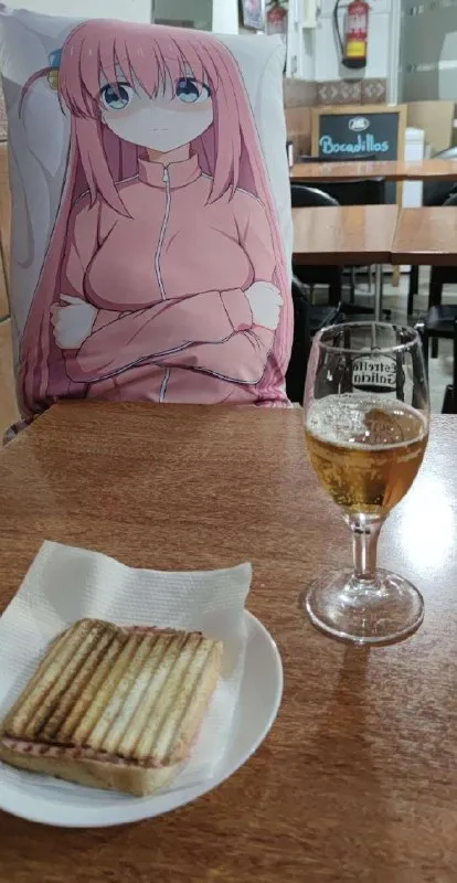Nerviosa esperando el bocadillo