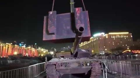 Танк с подвешенной башней