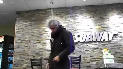 Дед танцует под SexyBack