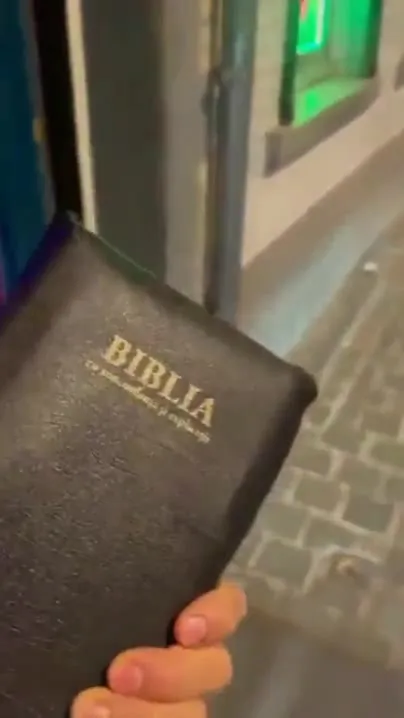 La Biblia entra al club