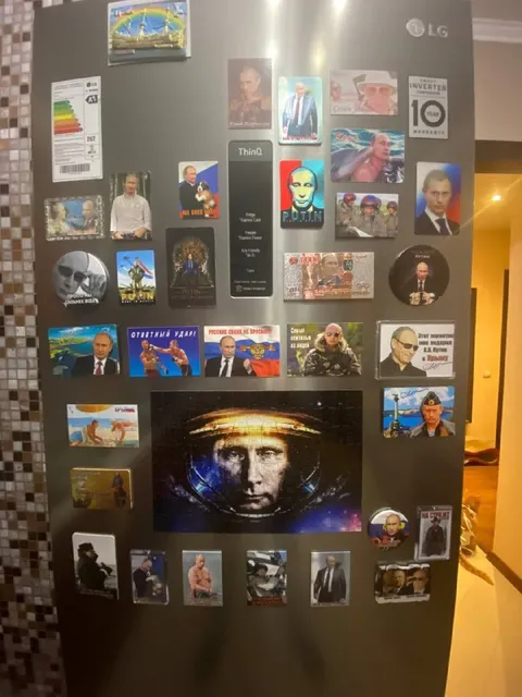 Холодильник с культом Путина