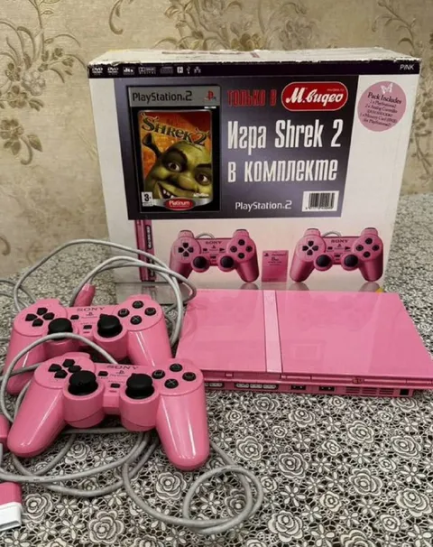 Розовая PlayStation 2 с Шреком