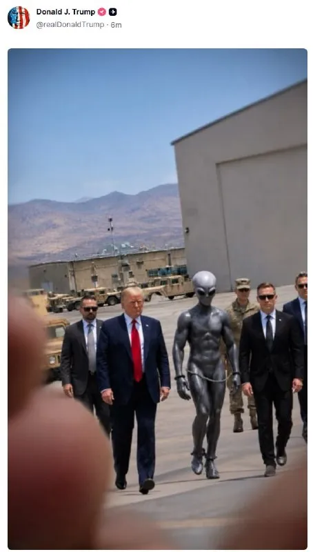 Трамп идёт с пришельцем