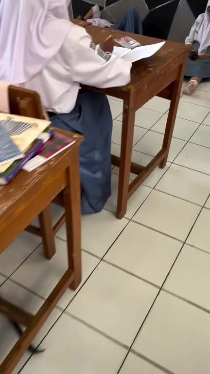 Drawing Circles With a Compass