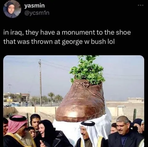 Iraq Shoe Monument