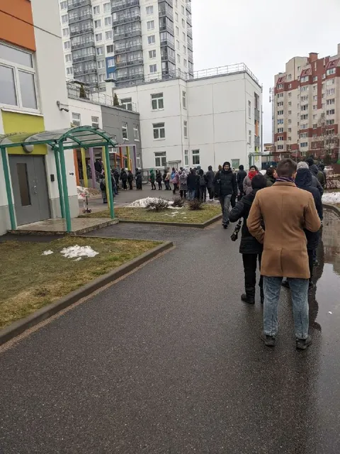Очередь на избирательном участке