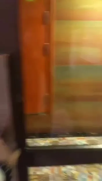 电梯里的迷惑镜头