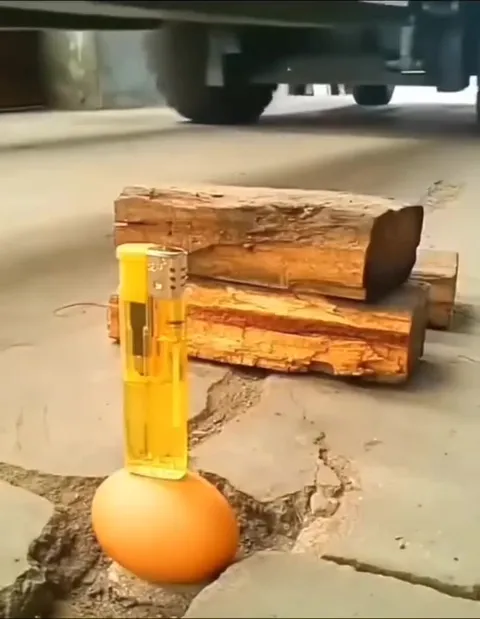 Зажигалка переживает наезд