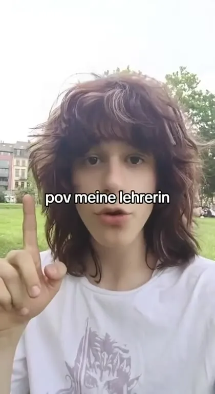 POV: Meine Lehrerin erklärt Emotionen