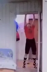Прыжок с неожиданным взрывом