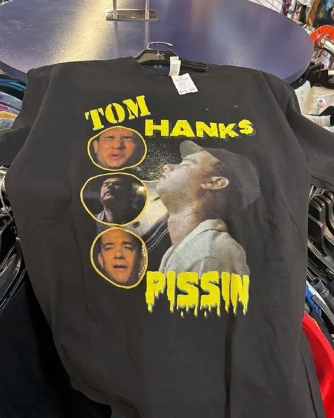 Футболка Tom Hanks Pissing