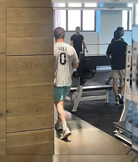 HOES Jersey at the Gym