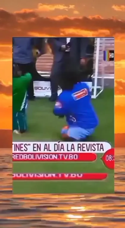 Los Tutines juegan fútbol