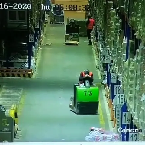 Когда задел стеллаж