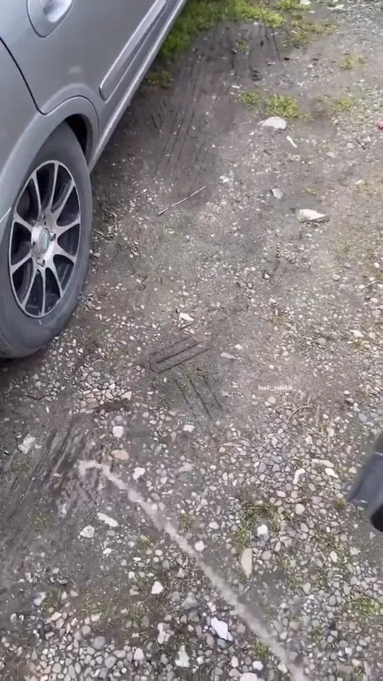 Таксист поймал заказ в заносе