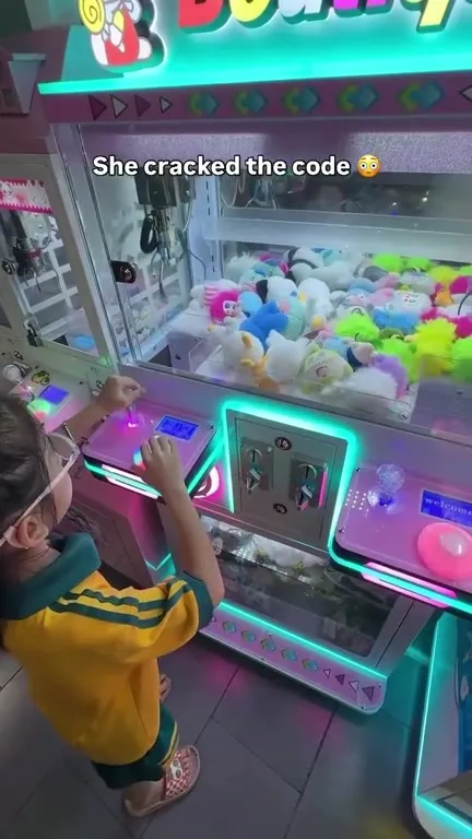 She Cracked the Claw Machine Code