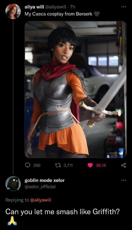 Casca cosplay smash joke