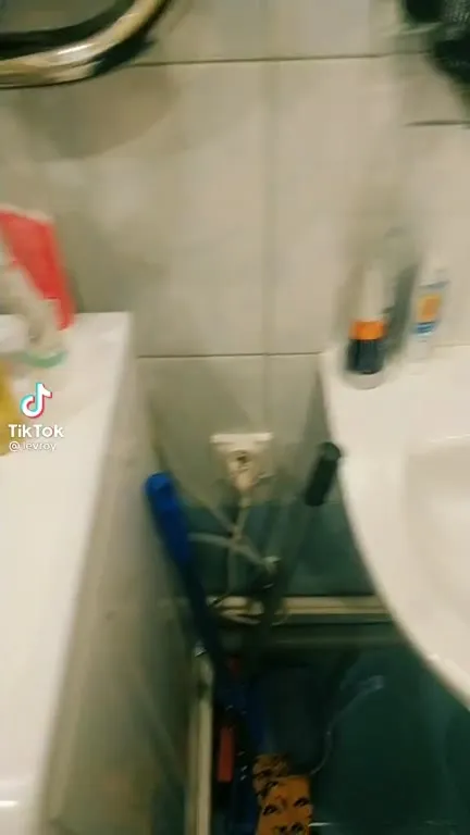 Пластилиновый сюрприз в ванной