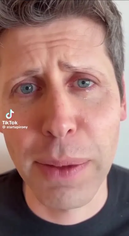 Плачущий мужчина крупным планом