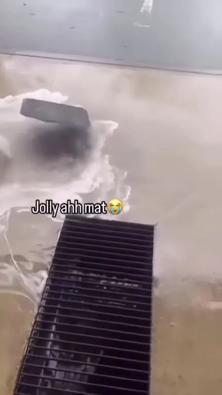 Jolly ahh mat gets washed