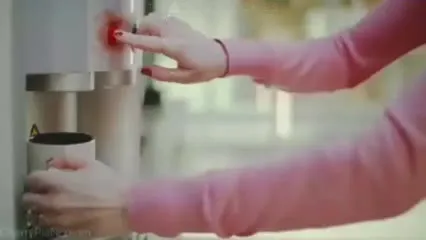 红色太阳照耀大地
