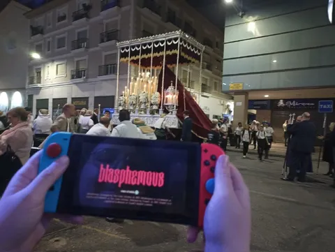 Игровая консоль на крестном ходу