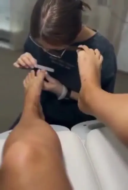 Педикюр превращается в месть