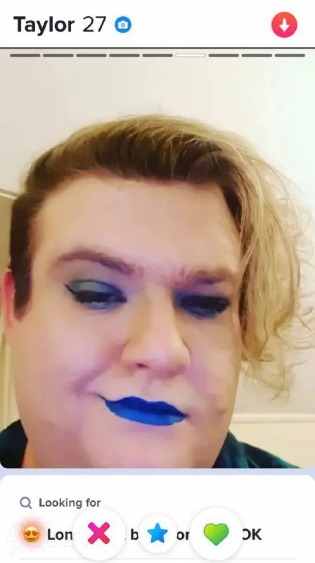 Tinder Profile Reaction