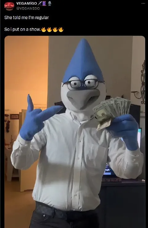 Mordecai Puts on a Show