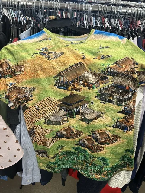 Деревня на футболке
