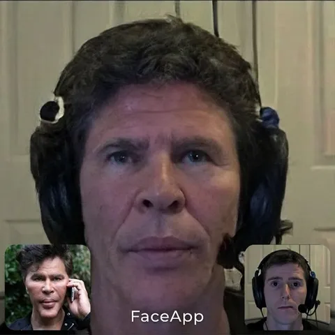 Алекс Джонс в FaceApp