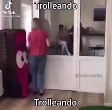 Trolleando detrás del espejo