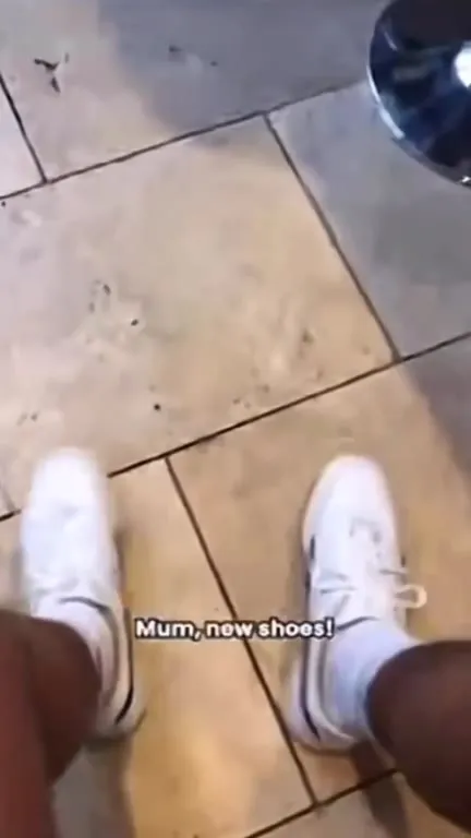 Mum Sees the Drip