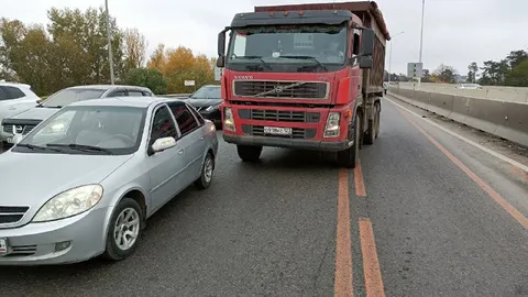 Слепой КАМАЗист на дороге